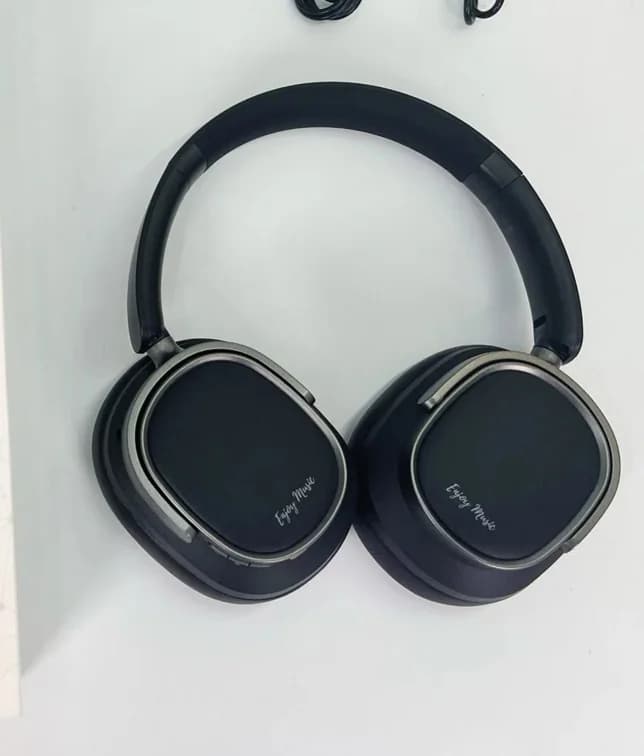 Retro Bluetooth slušalke čez uho z aktivnim odpravljanjem hrupa