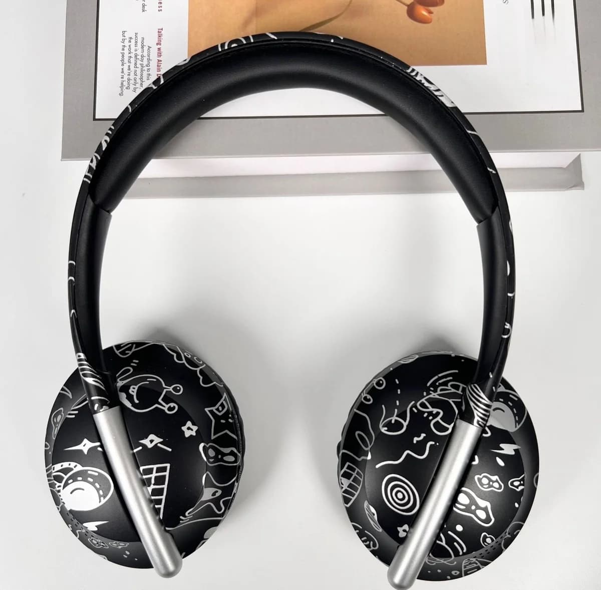 Bluetooth slušalke čez uho z režo za TF kartico in brezžično povezljivostjo