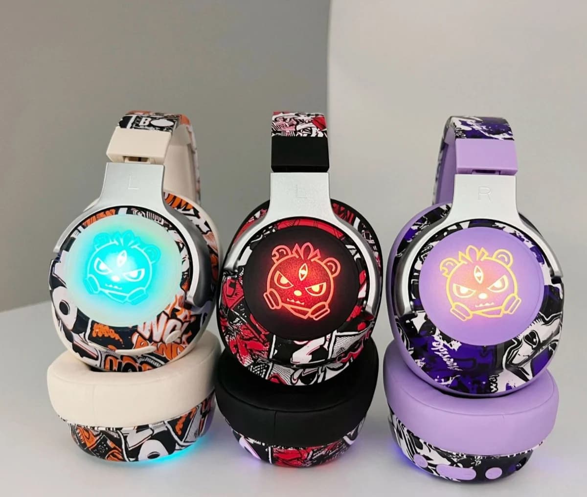 Naglavne Bluetooth slušalke z grafiti motivom, RGB lučkami in mikrofonom